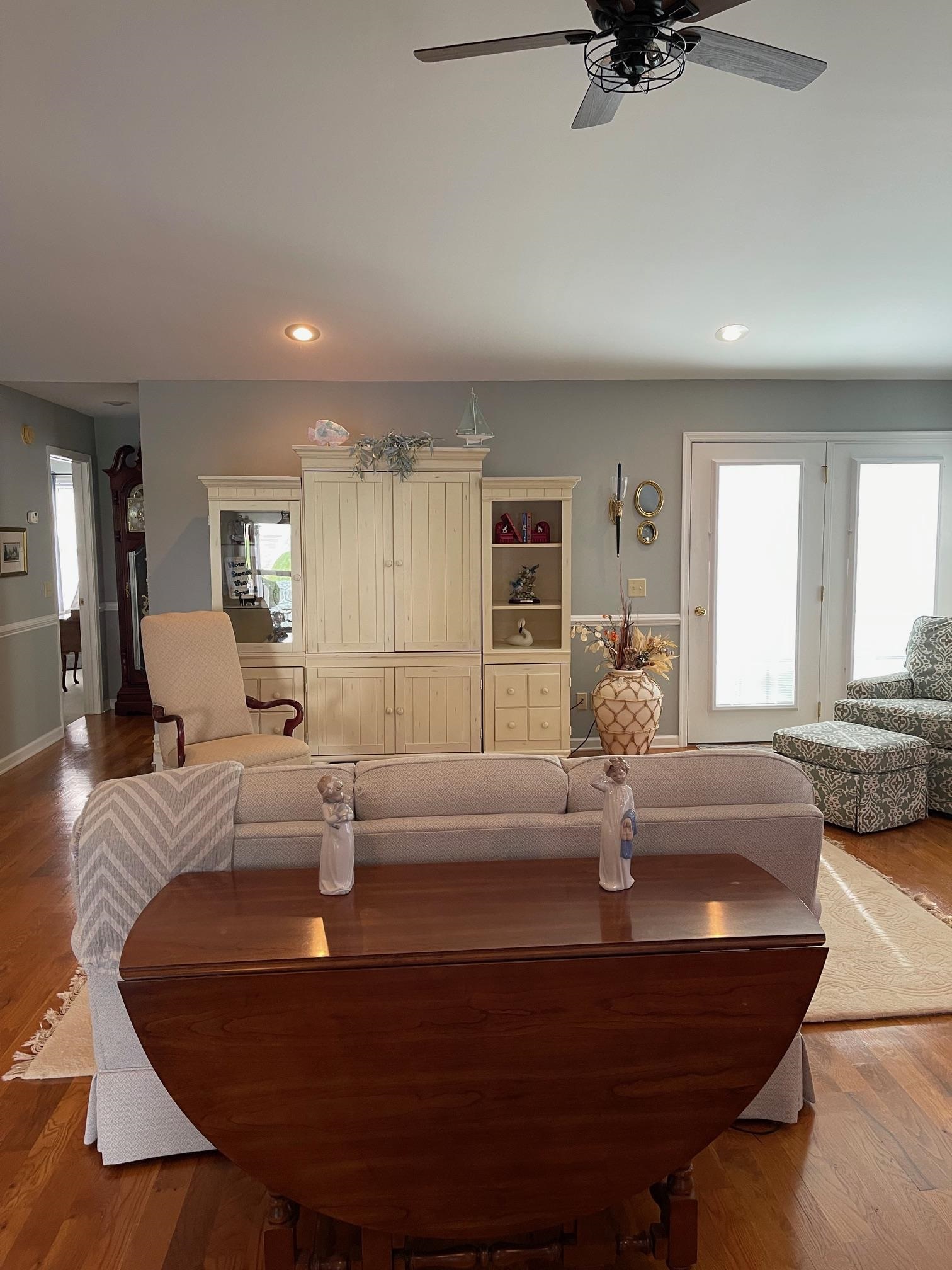 2260 LAKE TERRACE DR