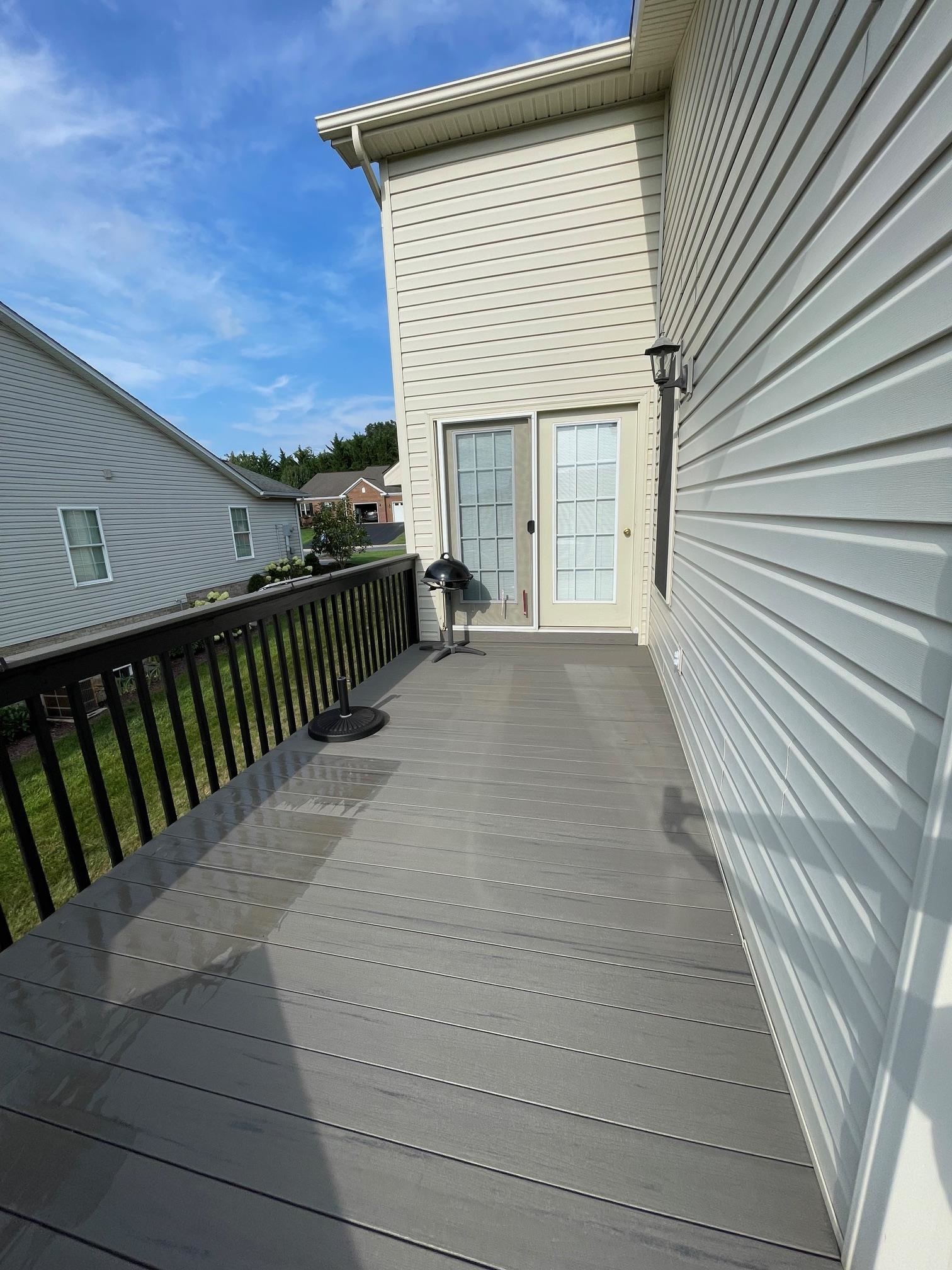 2260 LAKE TERRACE DR