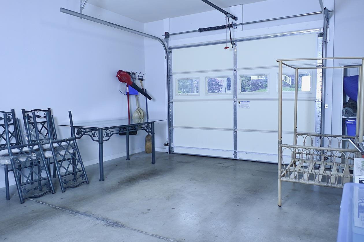 2260 LAKE TERRACE DR