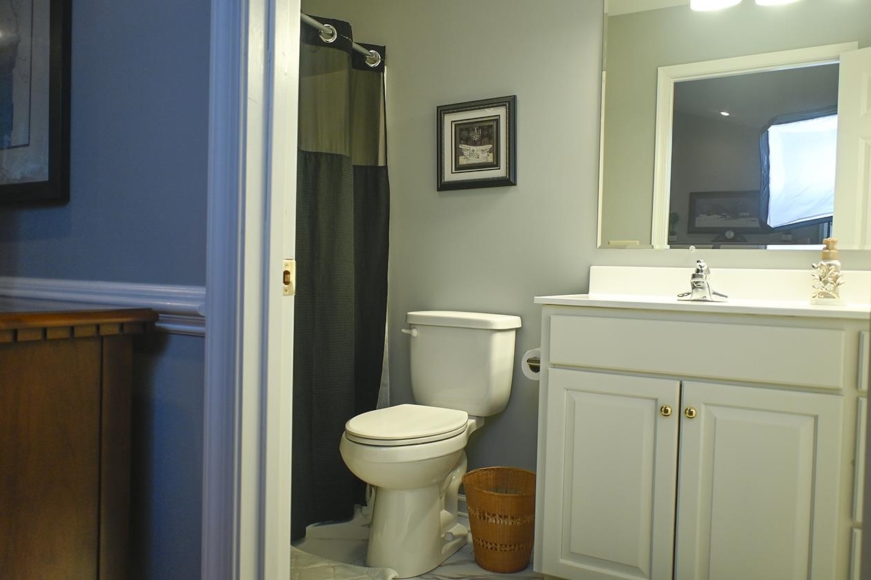 2260 LAKE TERRACE DR