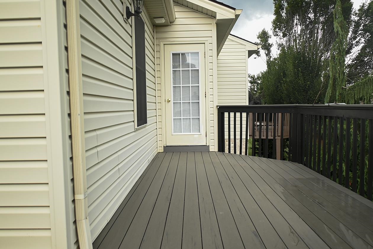 2260 LAKE TERRACE DR