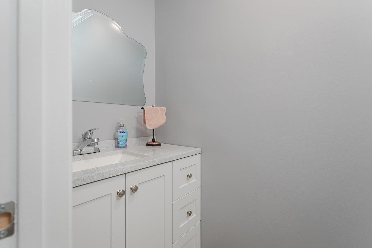 3232 WINDY HEIGHTS LN