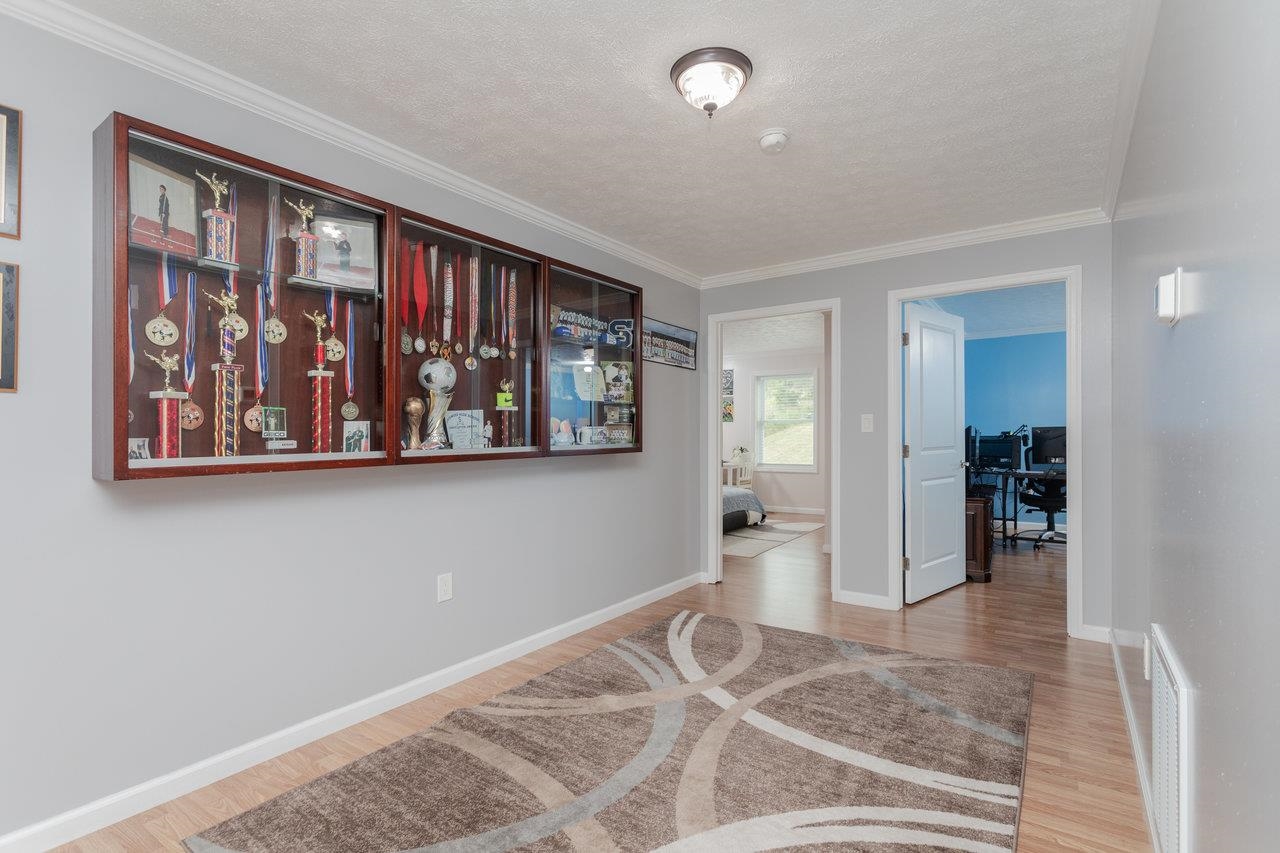 3232 WINDY HEIGHTS LN