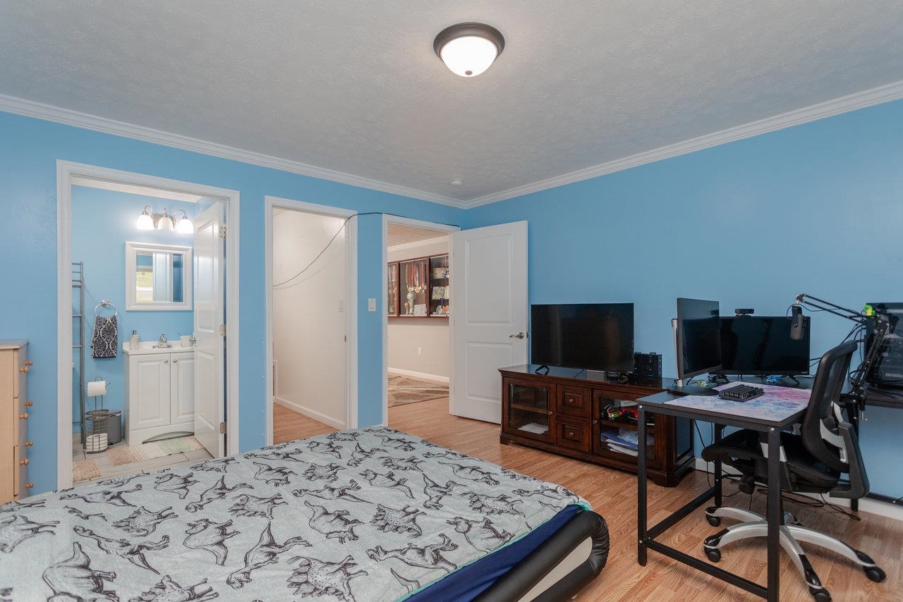 3232 WINDY HEIGHTS LN