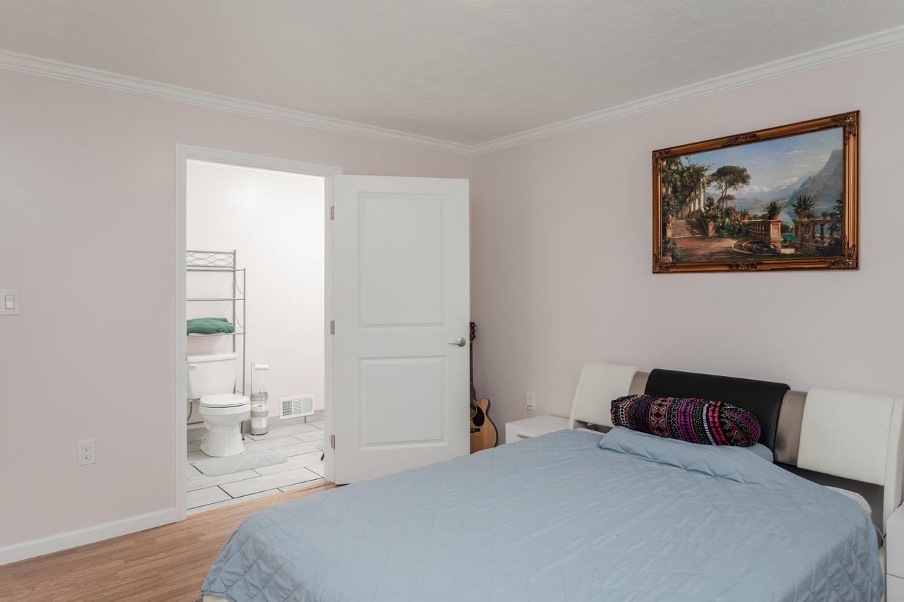 3232 WINDY HEIGHTS LN