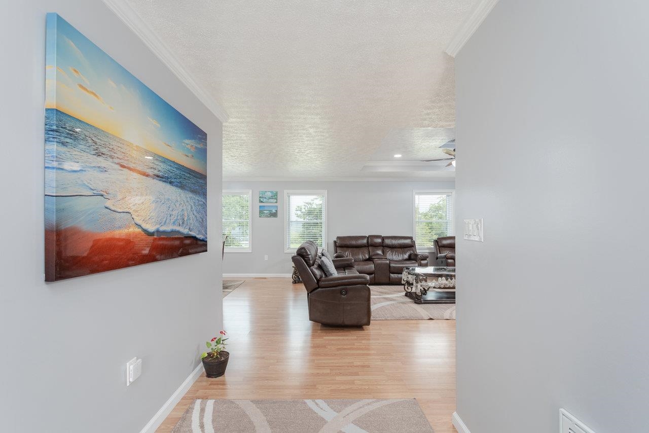 3232 WINDY HEIGHTS LN