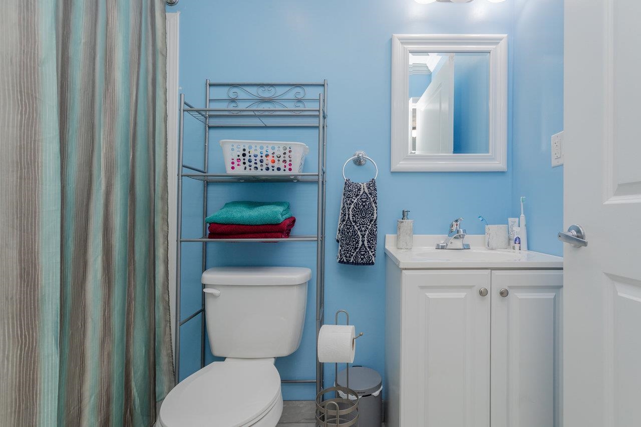 3232 WINDY HEIGHTS LN