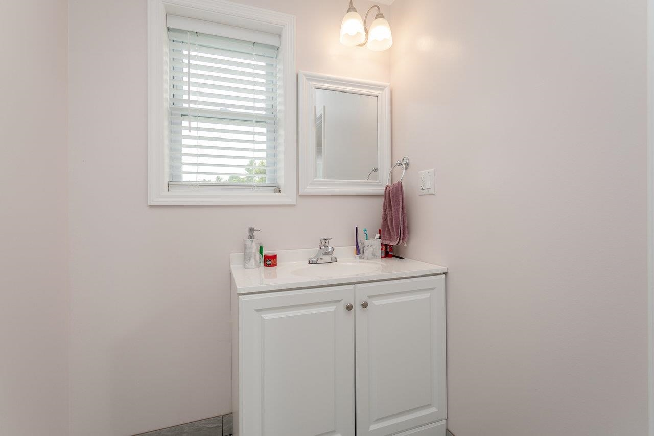 3232 WINDY HEIGHTS LN