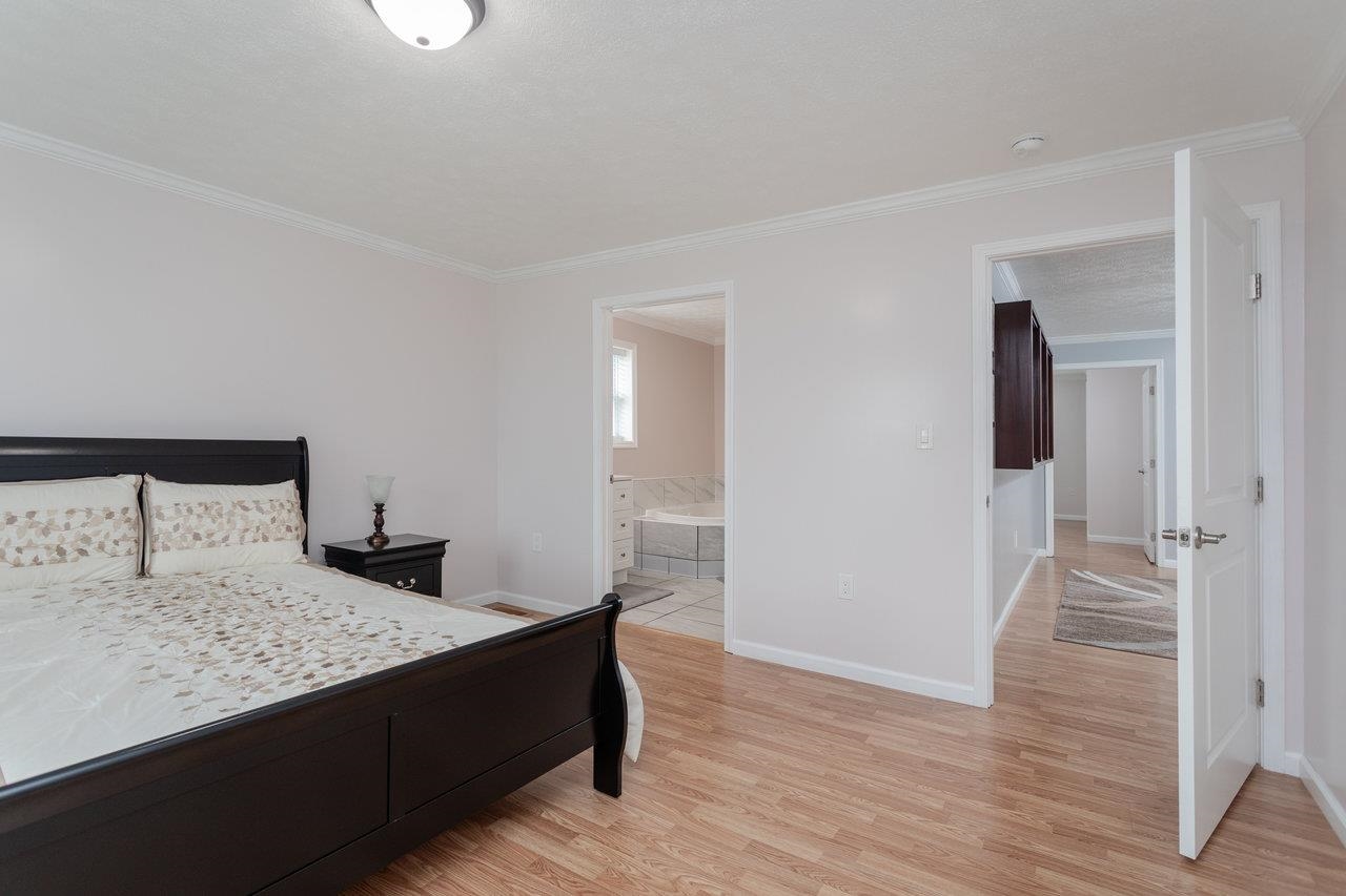 3232 WINDY HEIGHTS LN