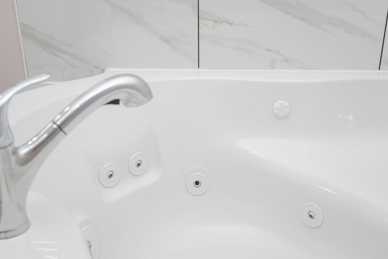 3232 WINDY HEIGHTS LN