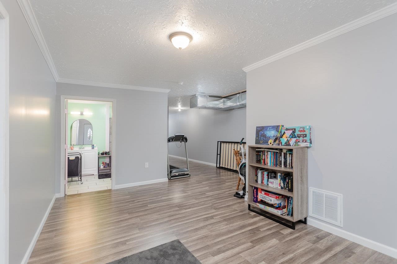 3232 WINDY HEIGHTS LN