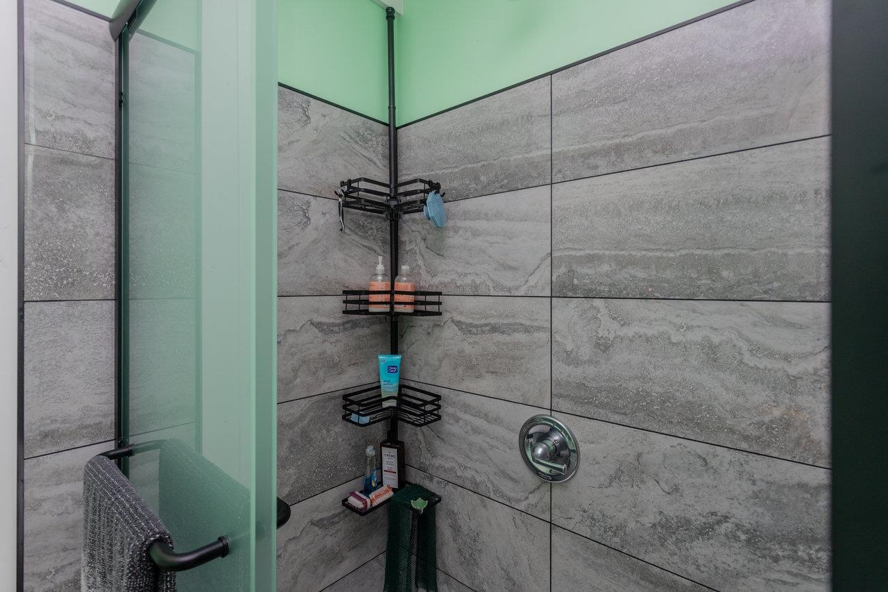 3232 WINDY HEIGHTS LN