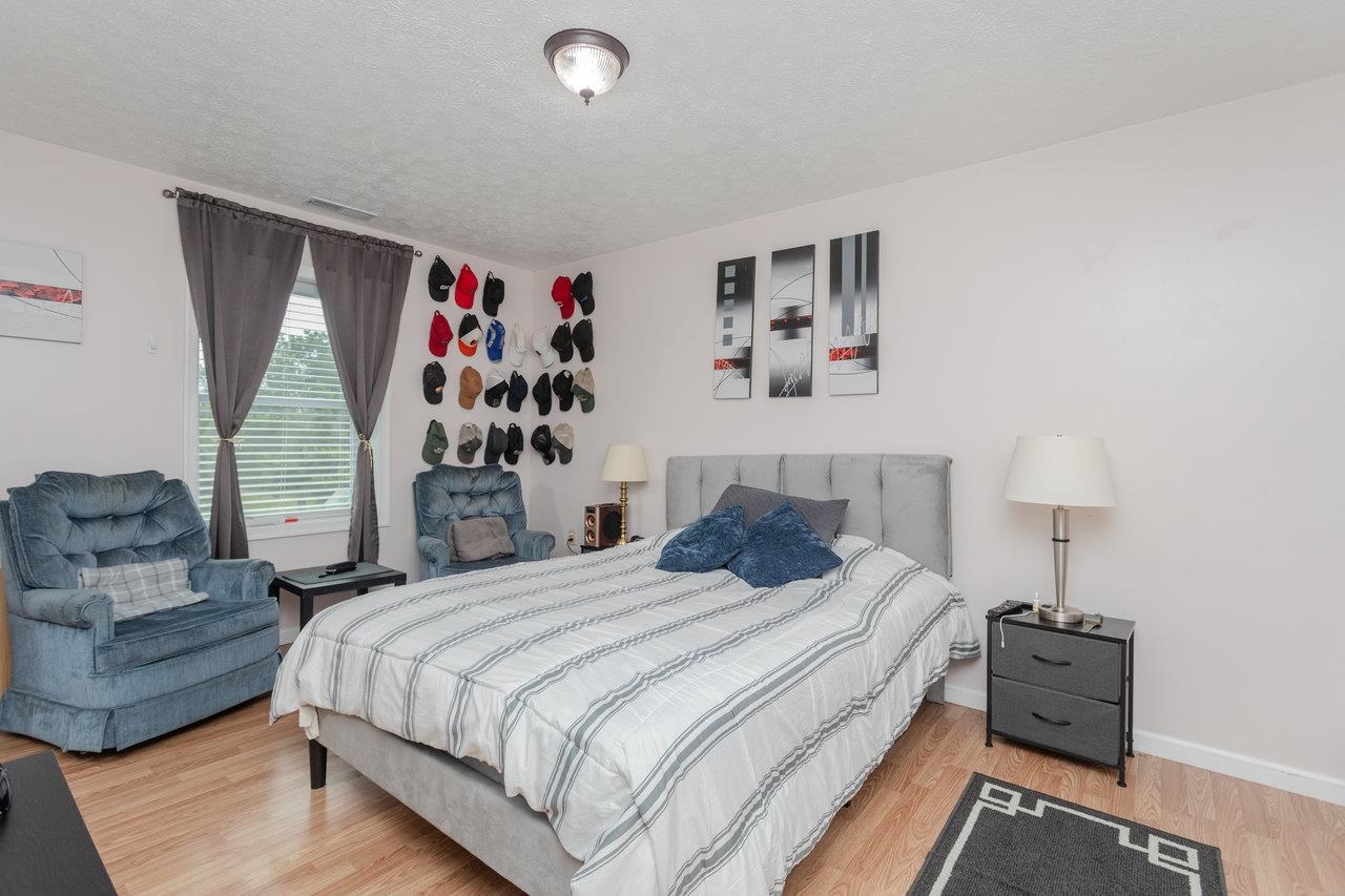 3232 WINDY HEIGHTS LN