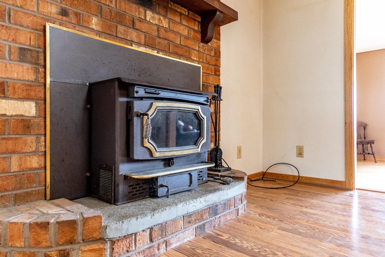 18300 MOUNTAIN VALLEY RD