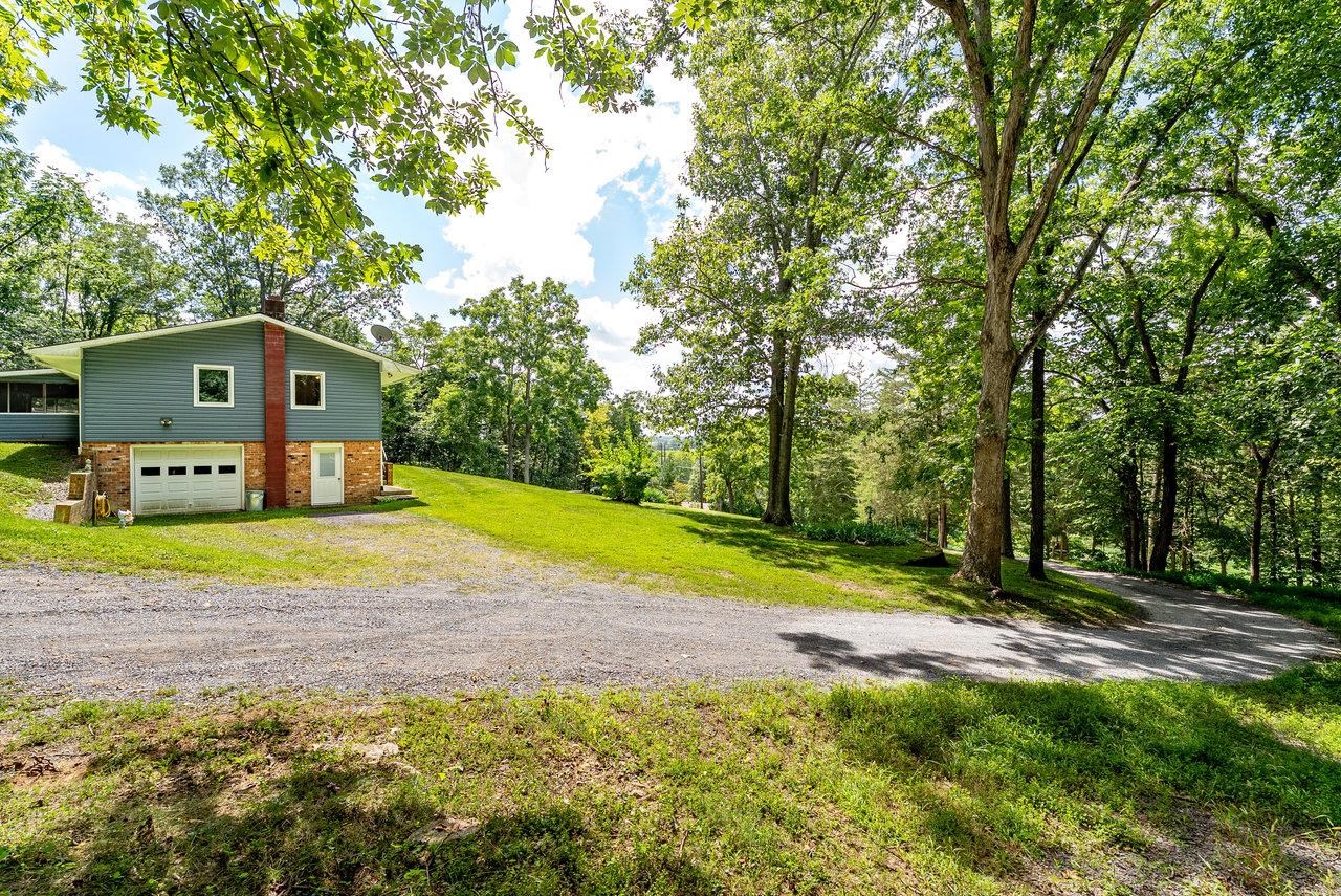 18300 MOUNTAIN VALLEY RD