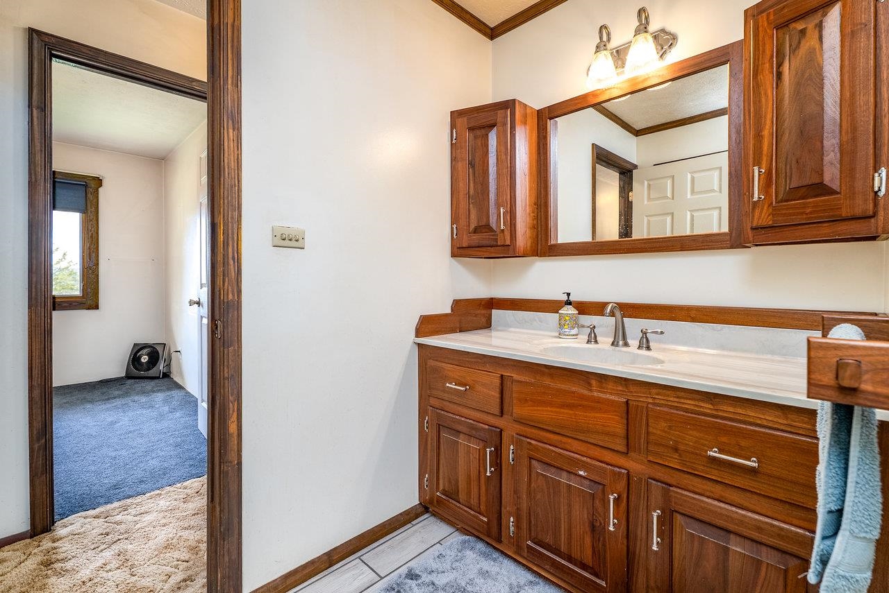 18300 MOUNTAIN VALLEY RD