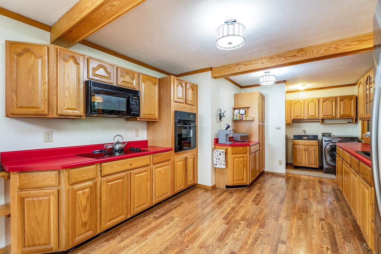 18300 MOUNTAIN VALLEY RD