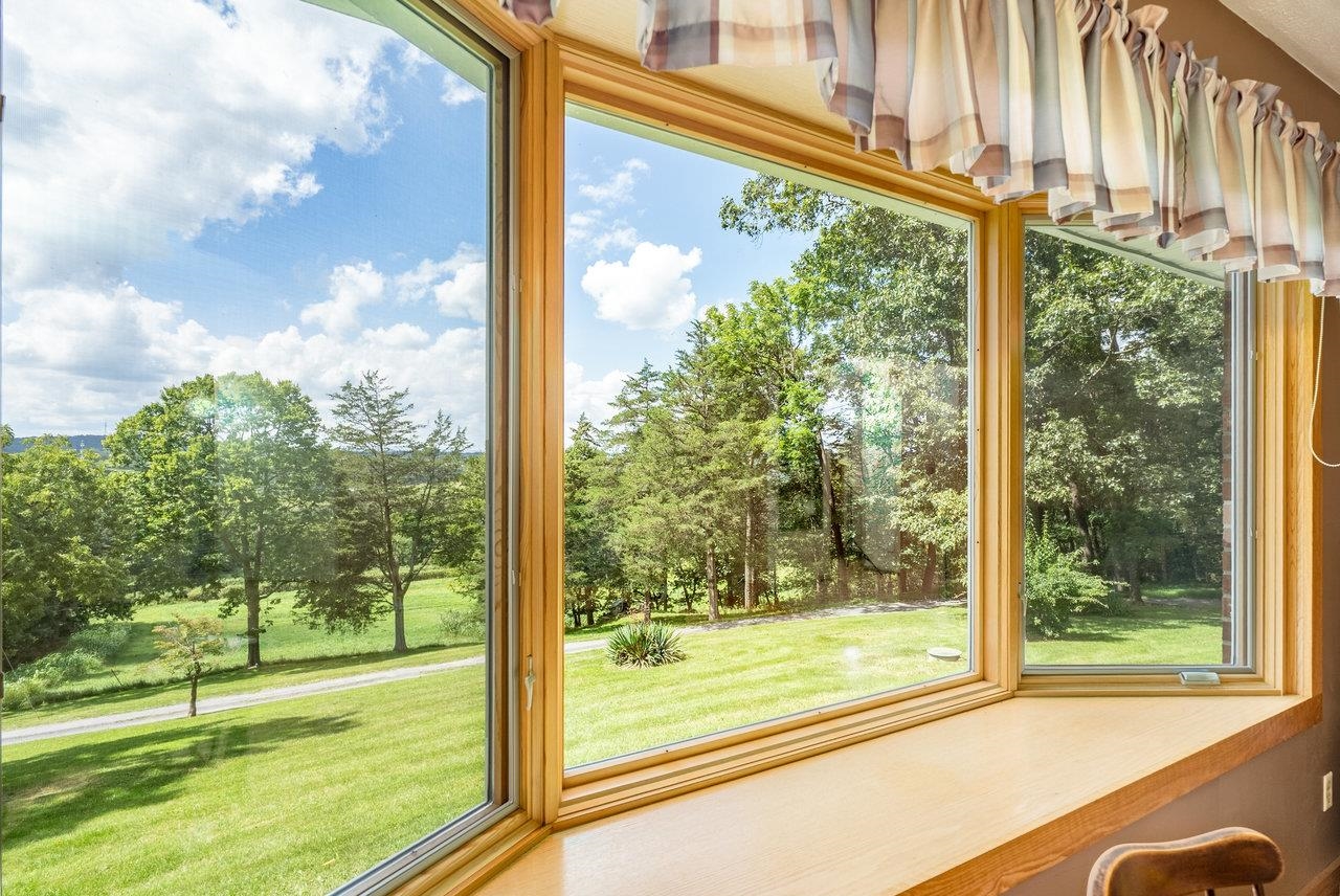 18300 MOUNTAIN VALLEY RD