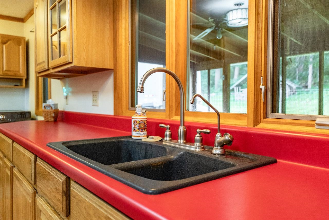 18300 MOUNTAIN VALLEY RD