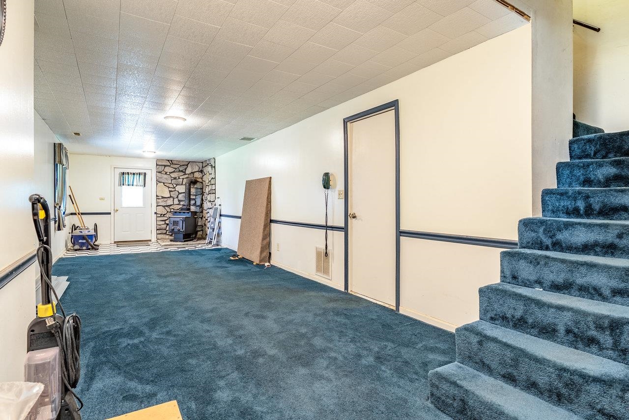 18300 MOUNTAIN VALLEY RD