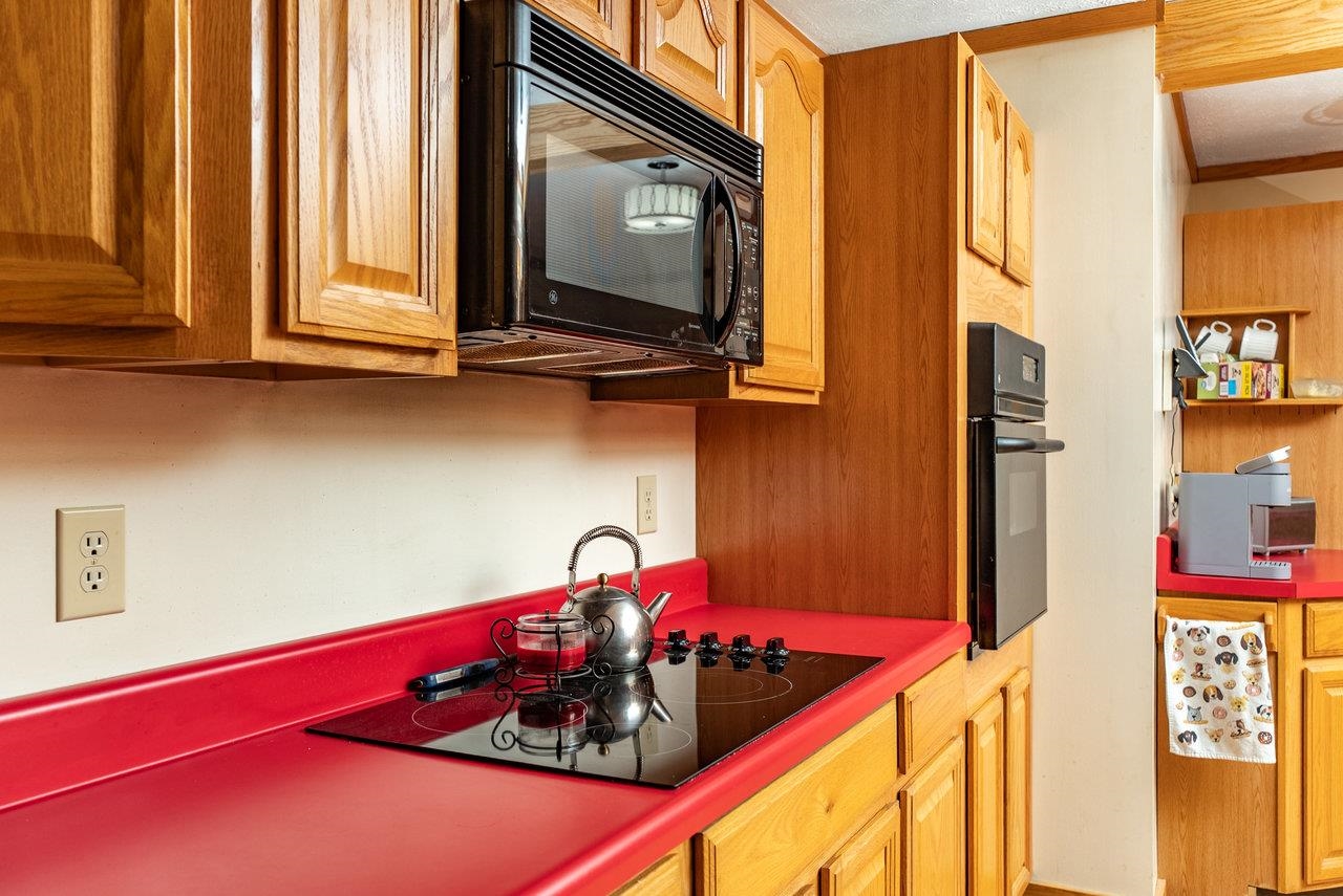 18300 MOUNTAIN VALLEY RD