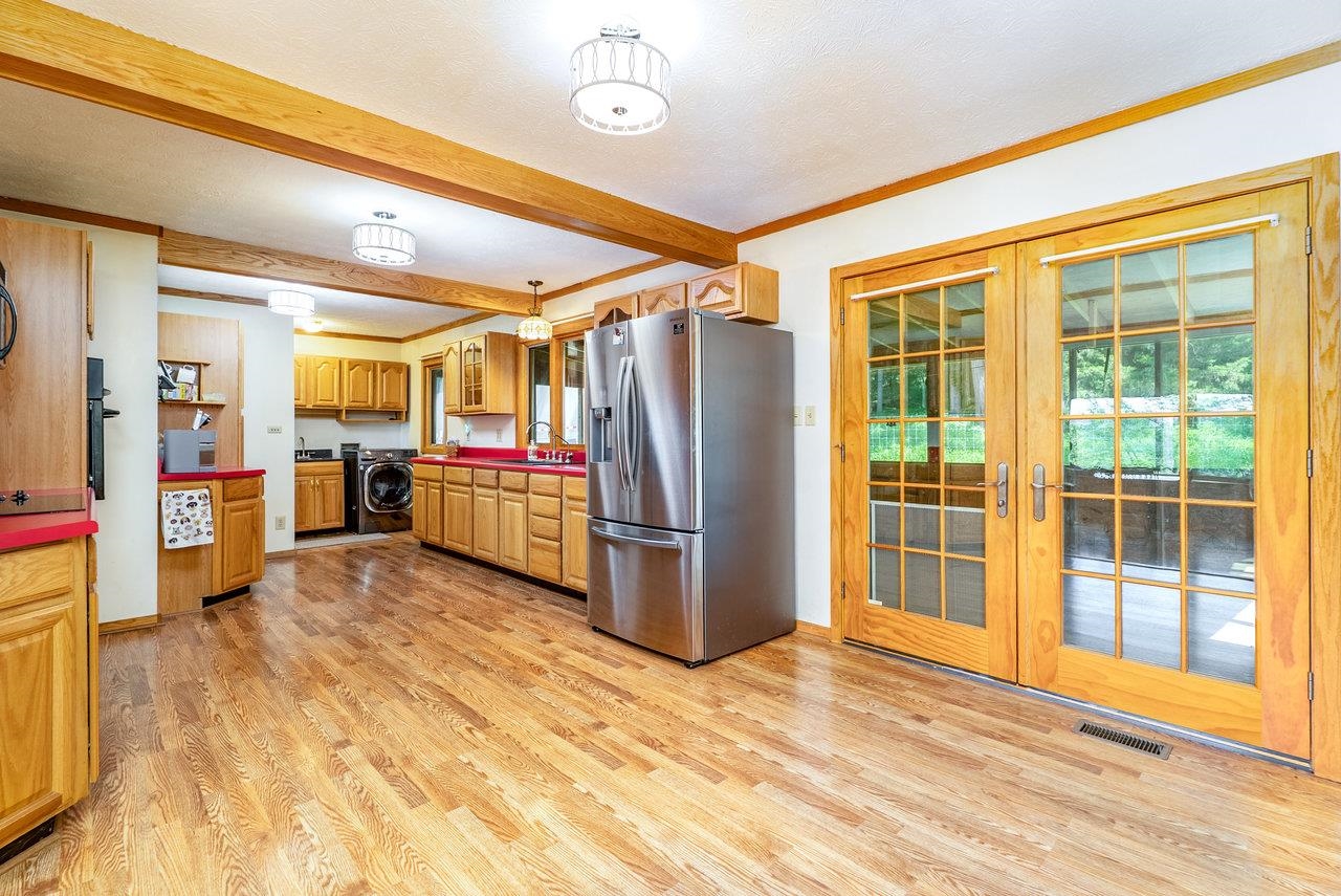 18300 MOUNTAIN VALLEY RD