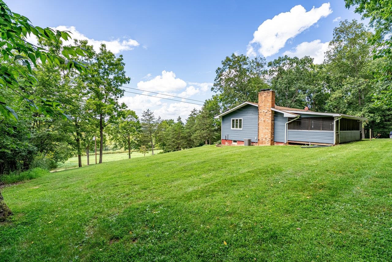 18300 MOUNTAIN VALLEY RD