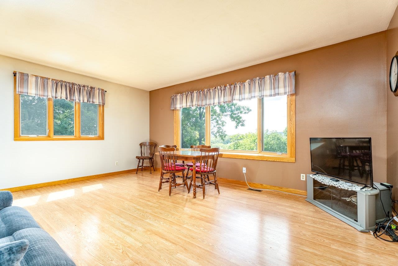 18300 MOUNTAIN VALLEY RD