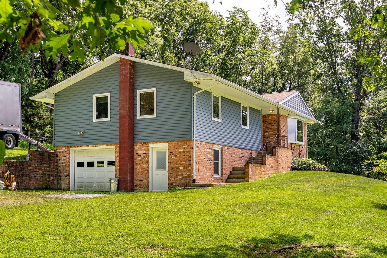 18300 MOUNTAIN VALLEY RD