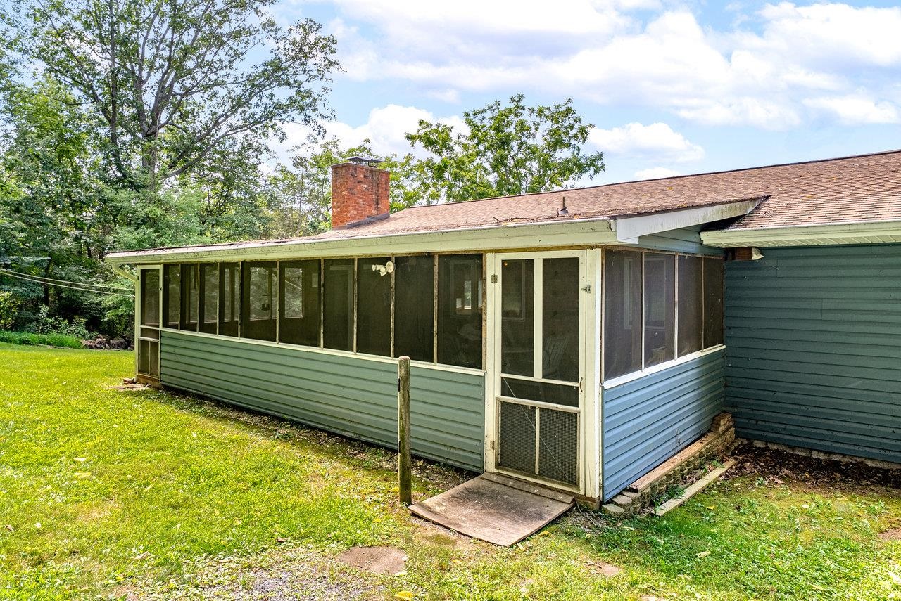 18300 MOUNTAIN VALLEY RD