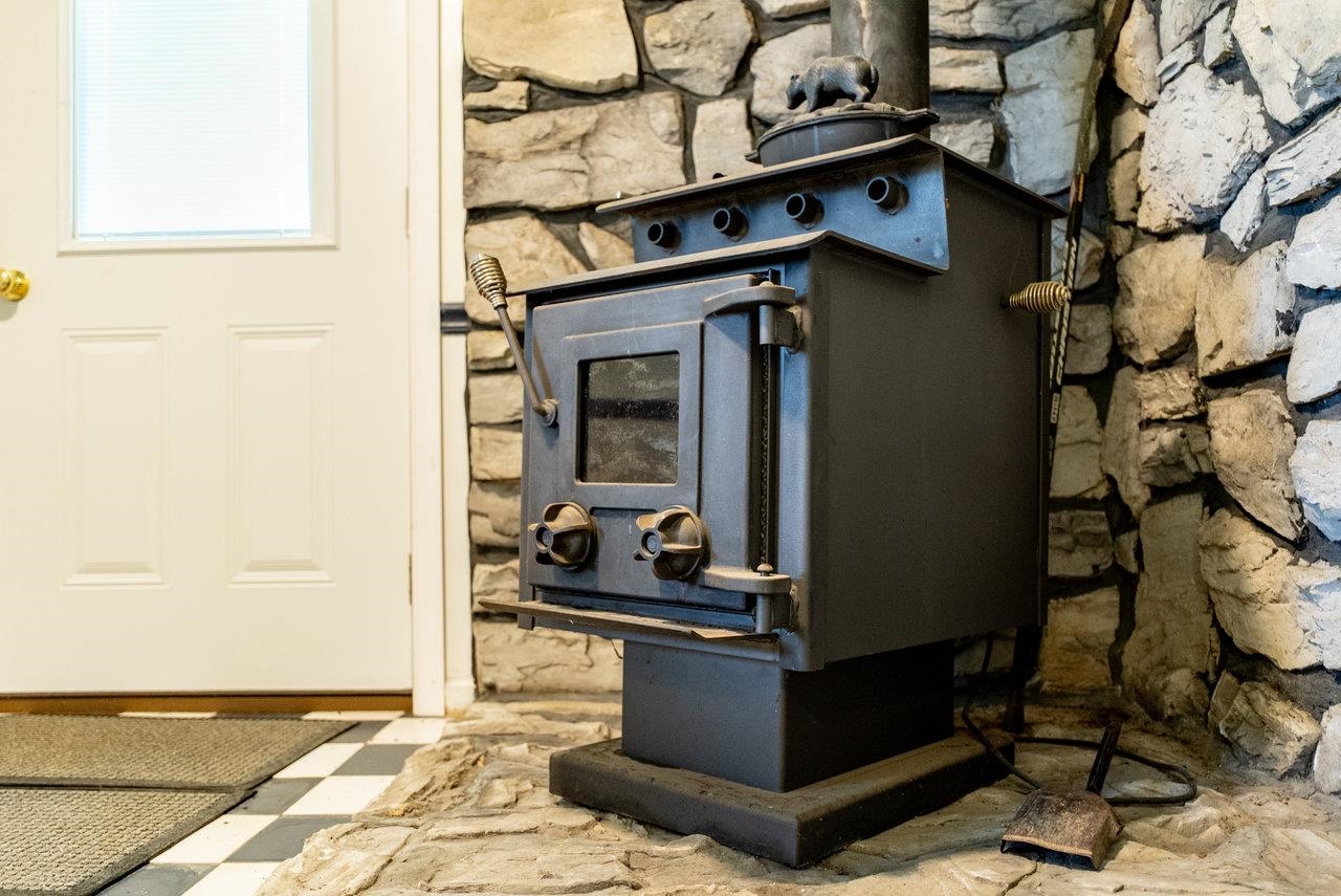 18300 MOUNTAIN VALLEY RD