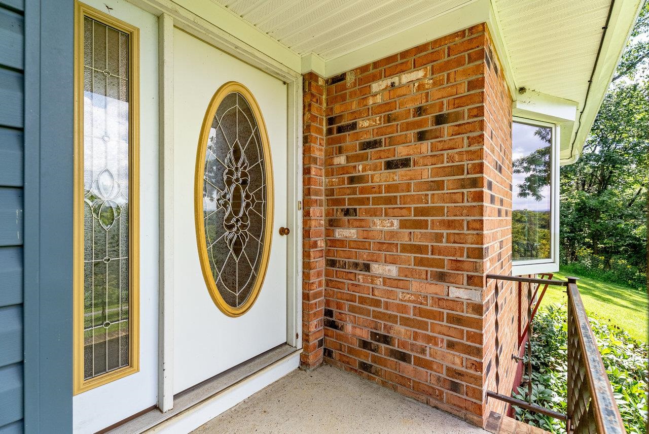 18300 MOUNTAIN VALLEY RD