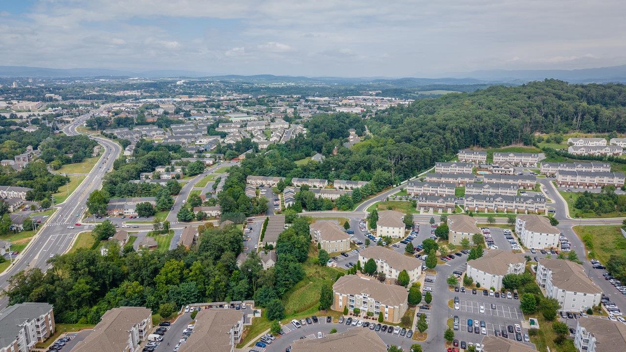 510 DAVIS MILLS DR Unit: 202