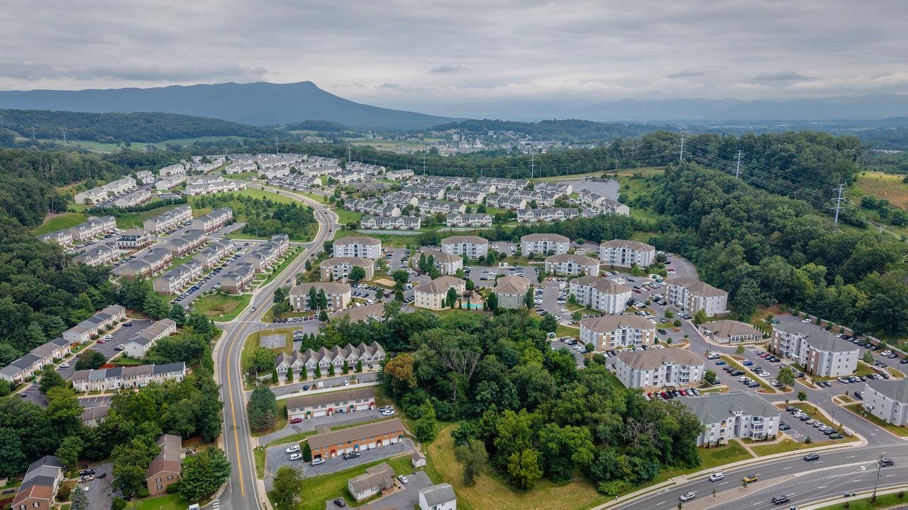 510 DAVIS MILLS DR Unit: 202