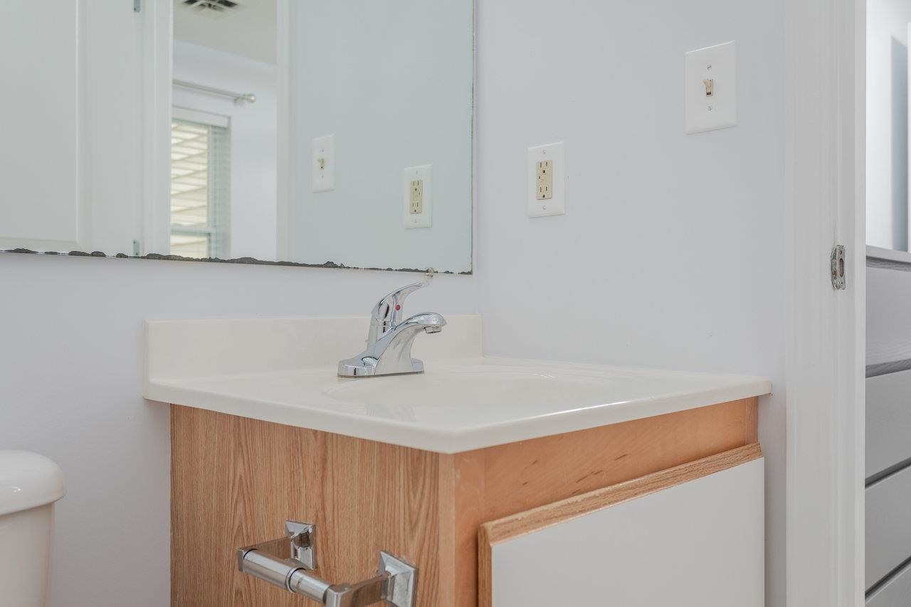 510 DAVIS MILLS DR Unit: 202