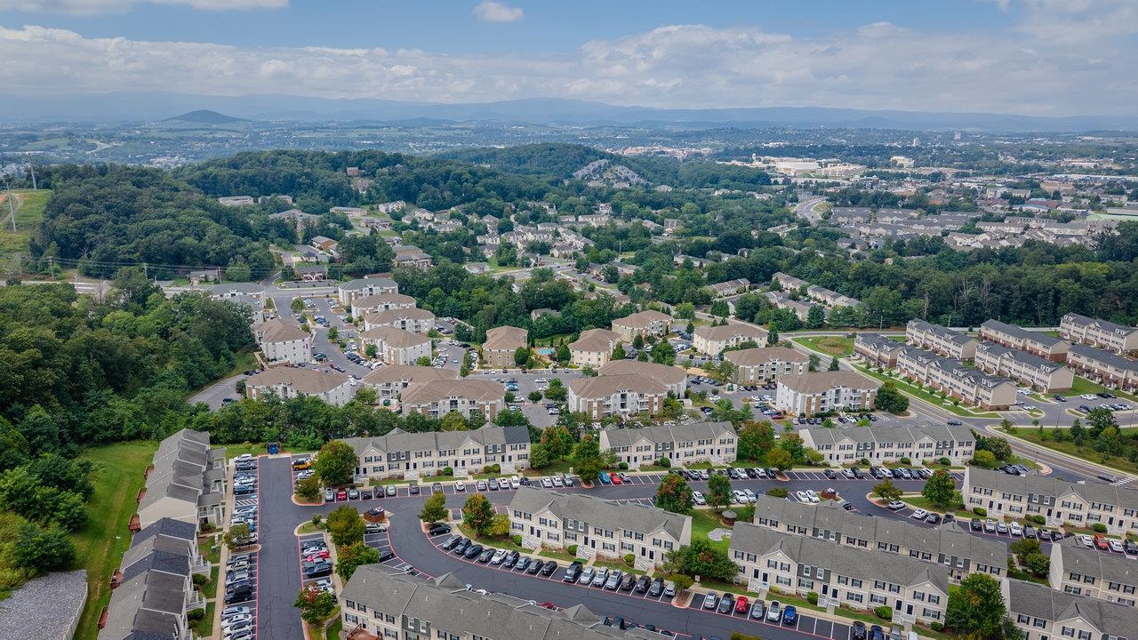 510 DAVIS MILLS DR Unit: 202