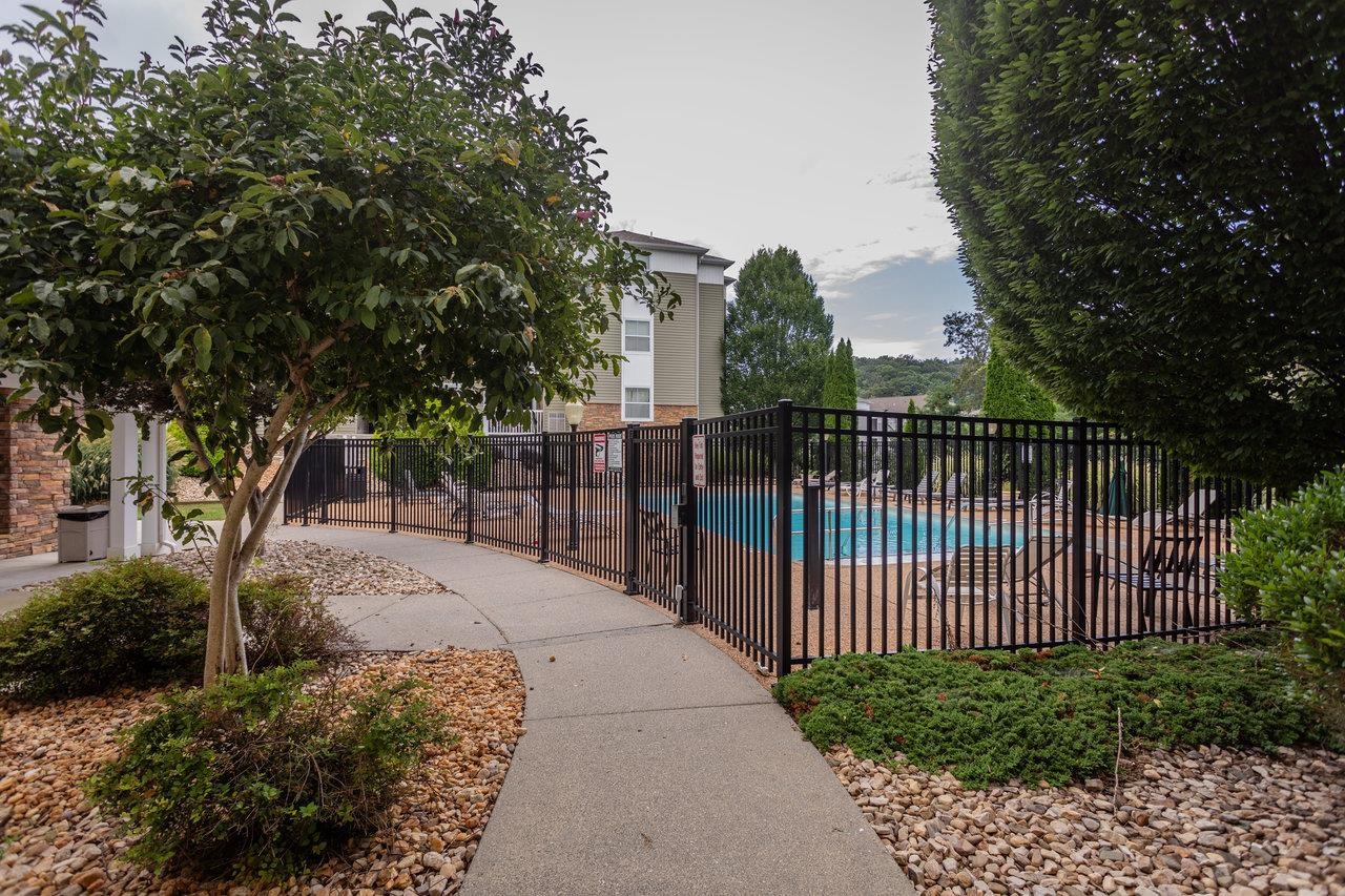 510 DAVIS MILLS DR Unit: 202