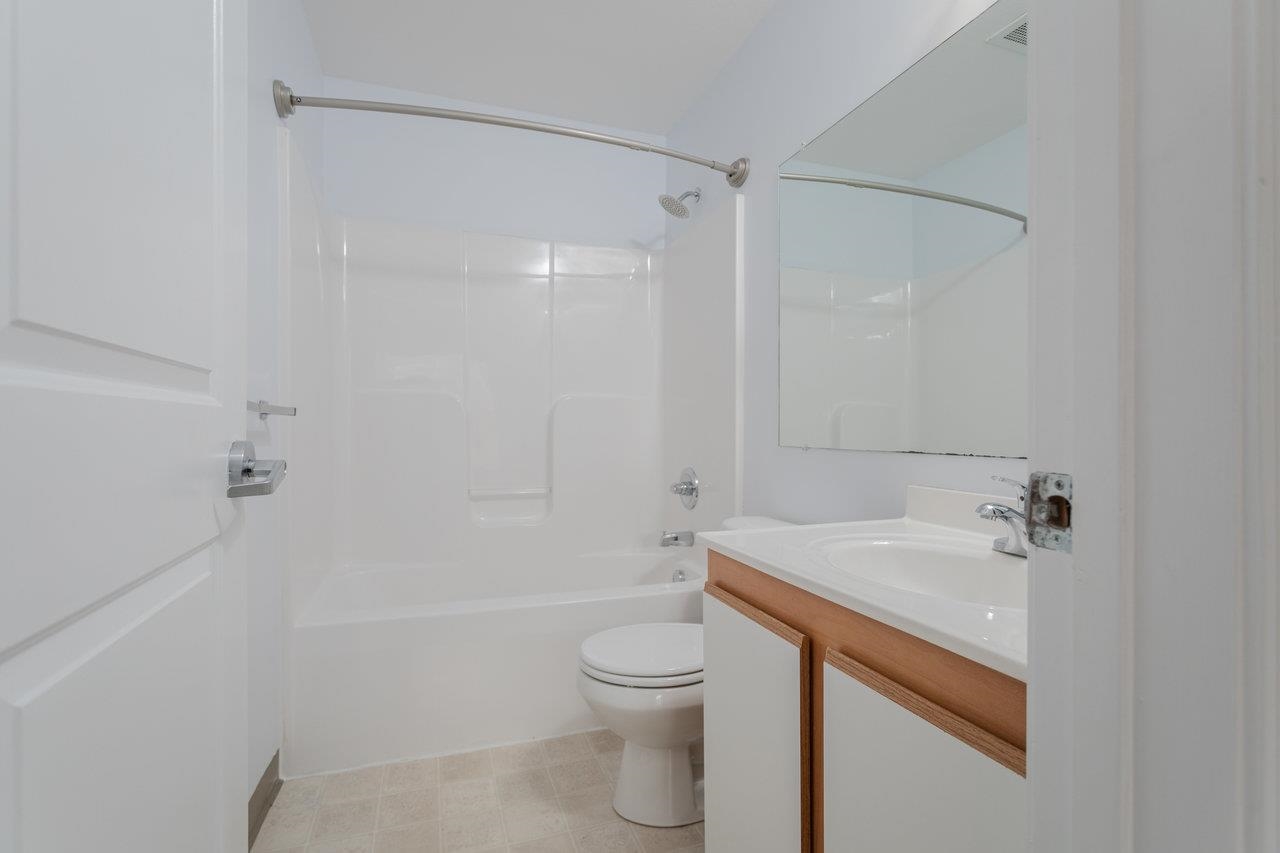 510 DAVIS MILLS DR Unit: 202