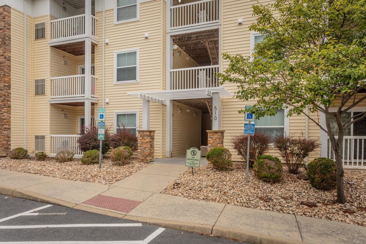 510 DAVIS MILLS DR Unit: 202