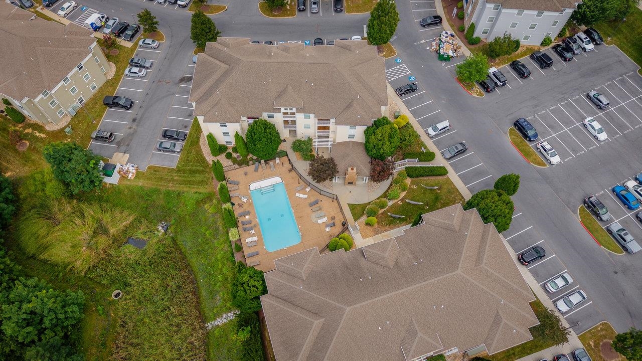 510 DAVIS MILLS DR Unit: 202