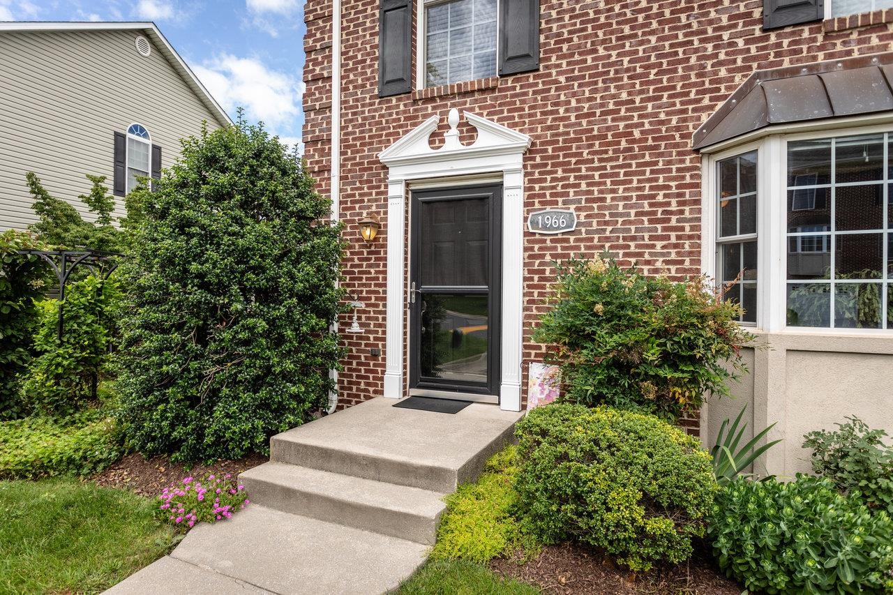 1966 BUTTONWOOD CT