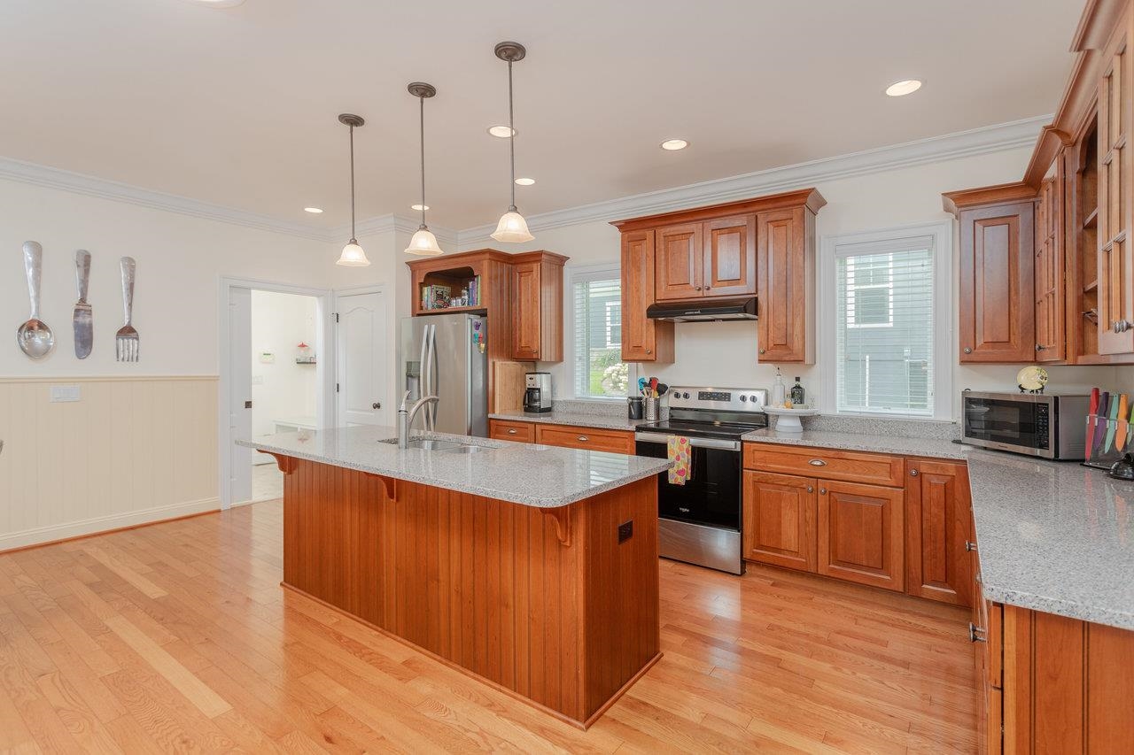 3063 CLUBHOUSE HILL RD