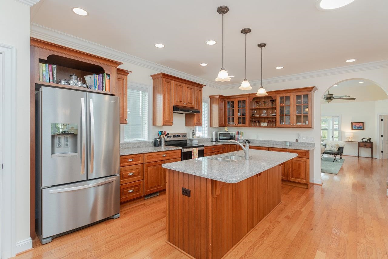 3063 CLUBHOUSE HILL RD