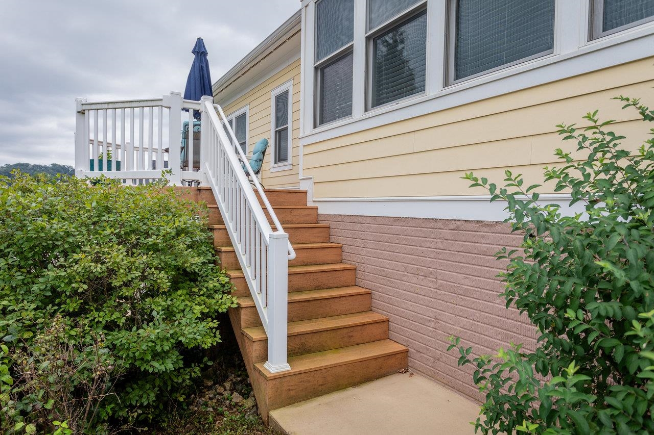 3063 CLUBHOUSE HILL RD