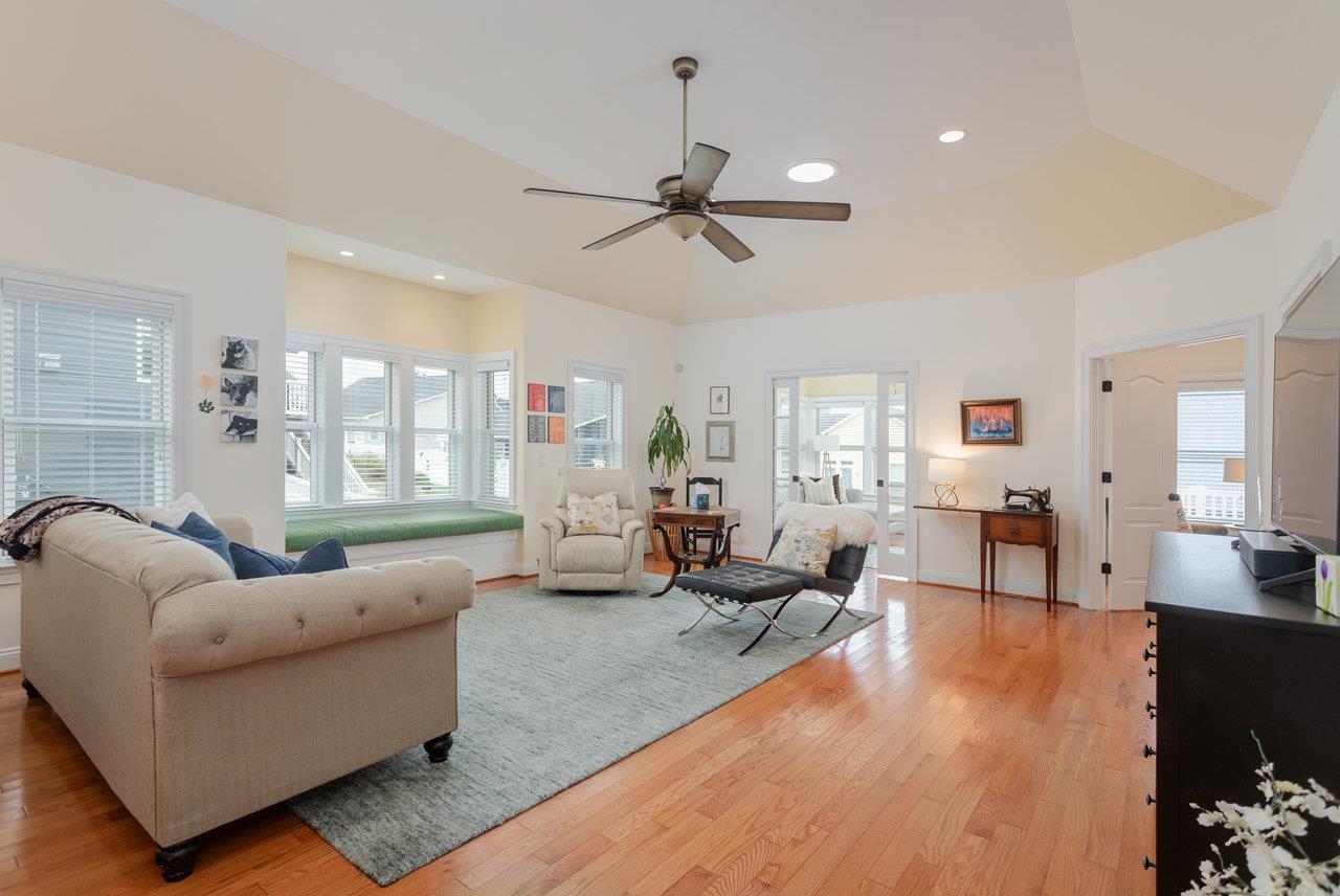 3063 CLUBHOUSE HILL RD