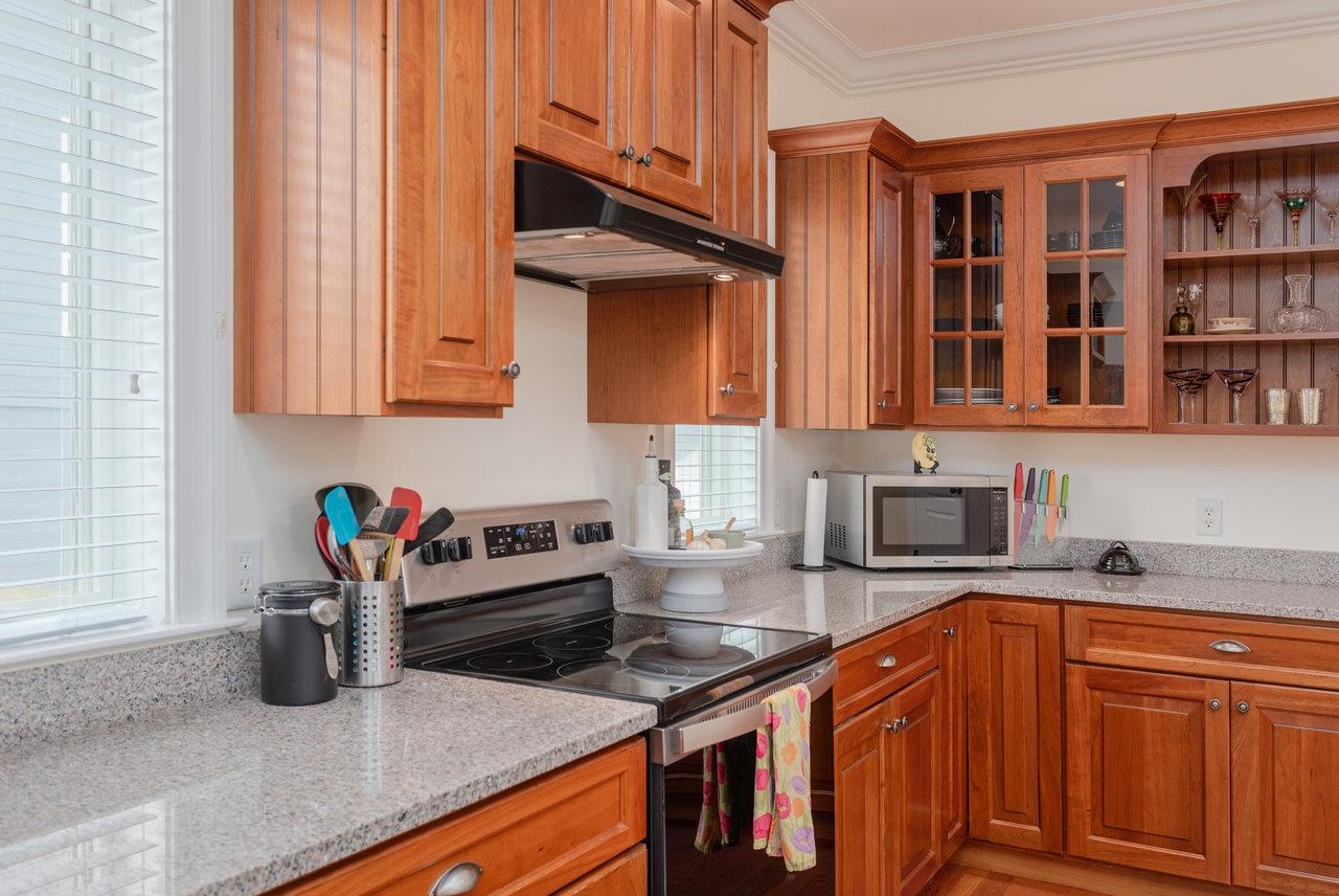 3063 CLUBHOUSE HILL RD