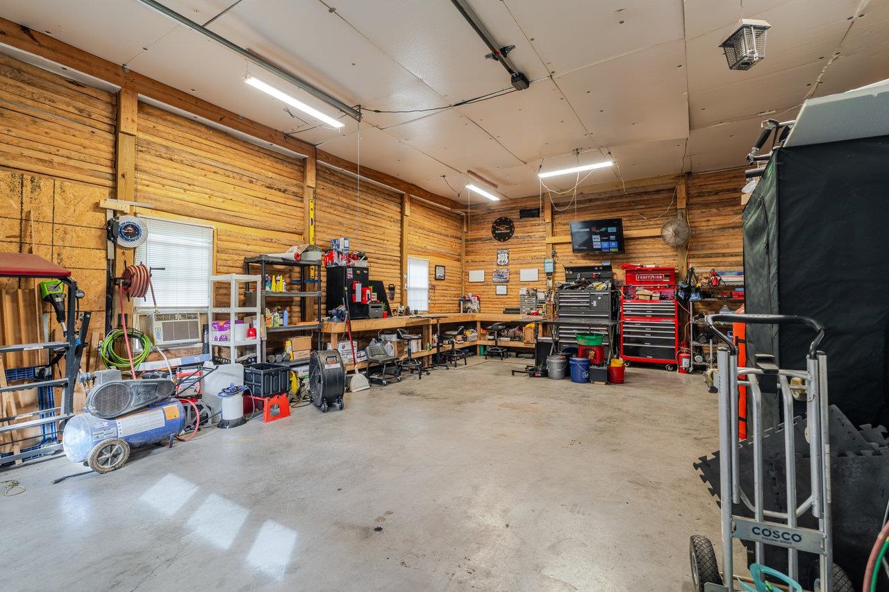 257 CENTER STREET RD