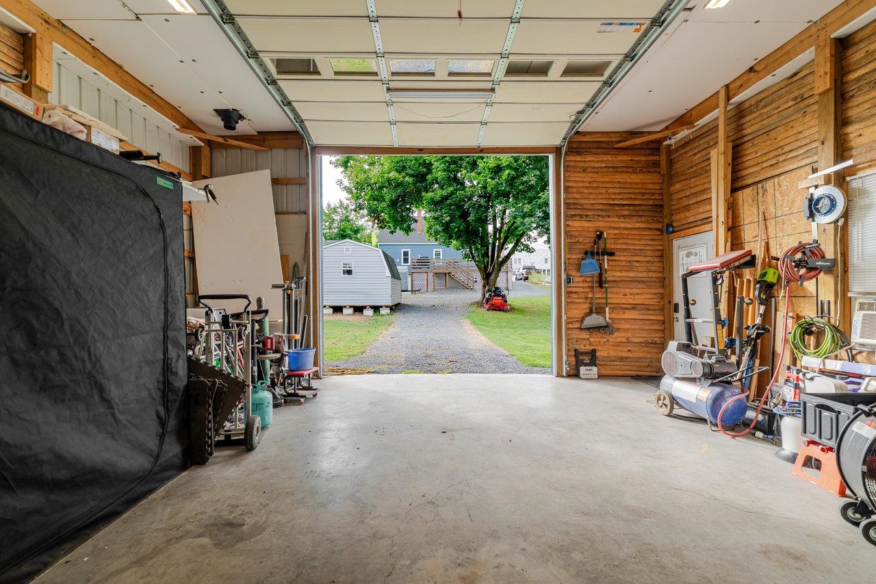 257 CENTER STREET RD