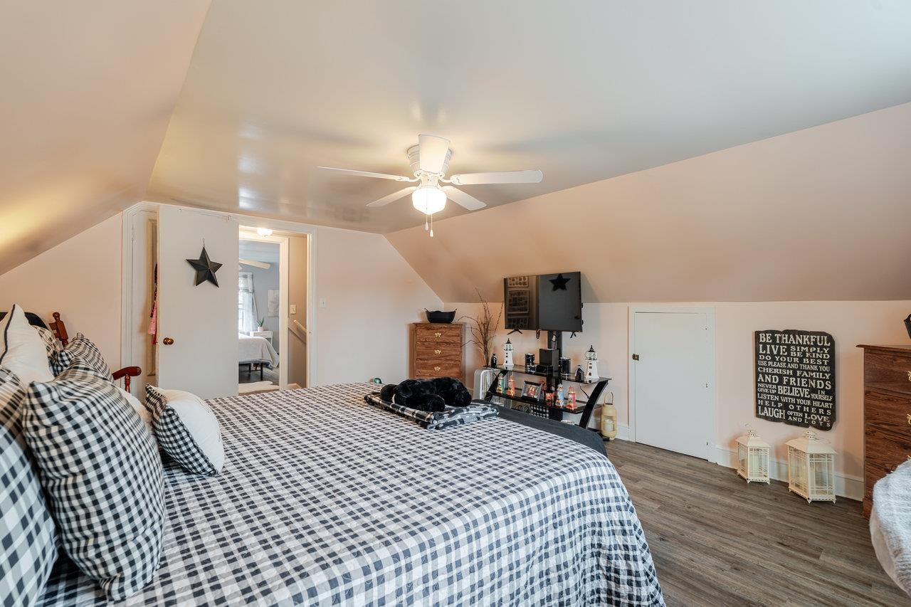 257 CENTER STREET RD