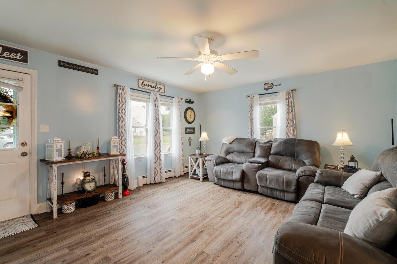 257 CENTER STREET RD